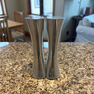 Nambe “kissing” salt and pepper shakers, modern design in signature alloy